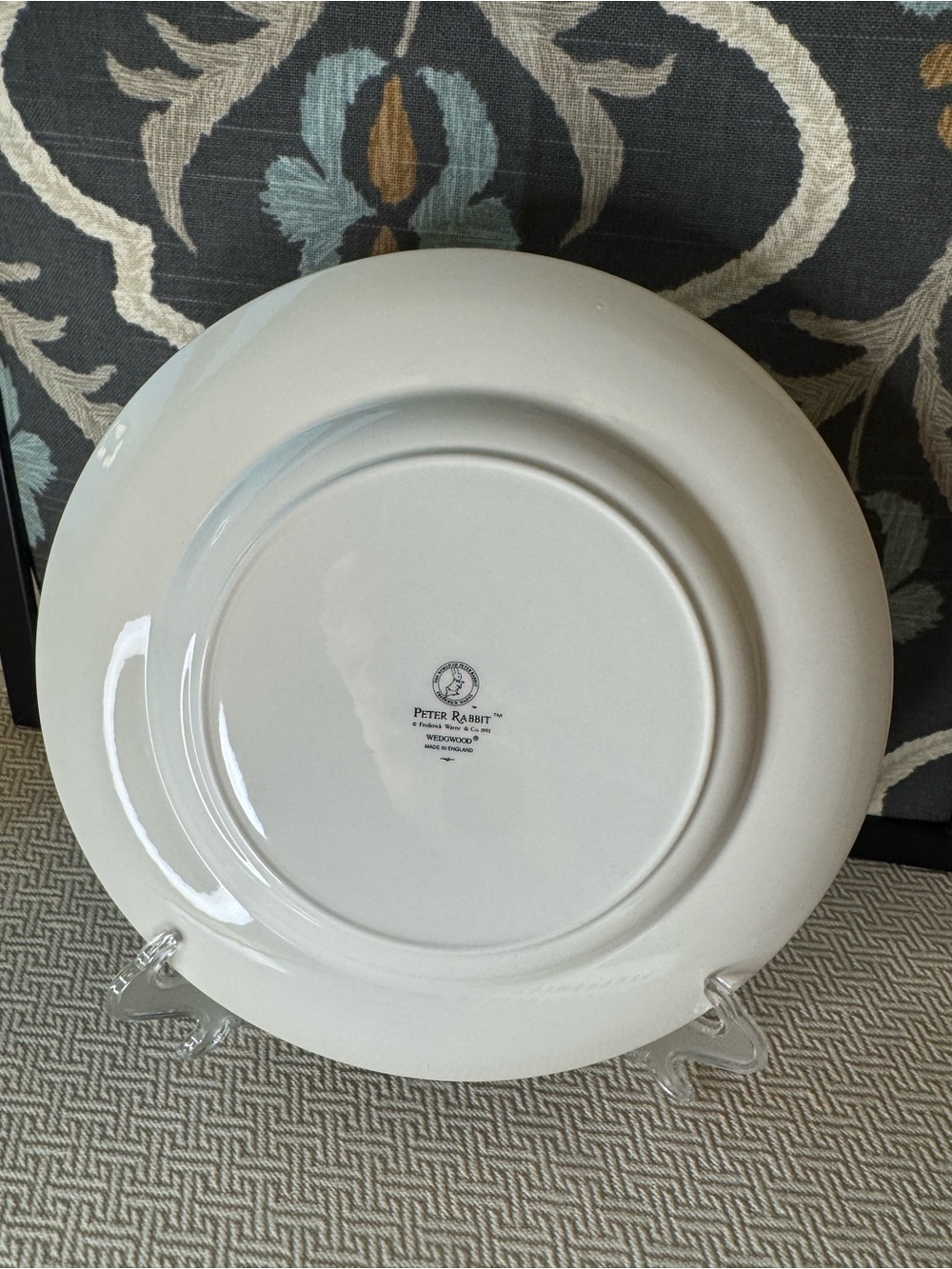 Plate with Peter Rabbit Design - Picture 5 of 7